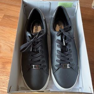 Michael Kors Irving lace up shoes size 9.5